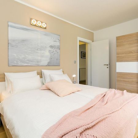 Pool Premium Apartment Vrsar Ngoại thất bức ảnh