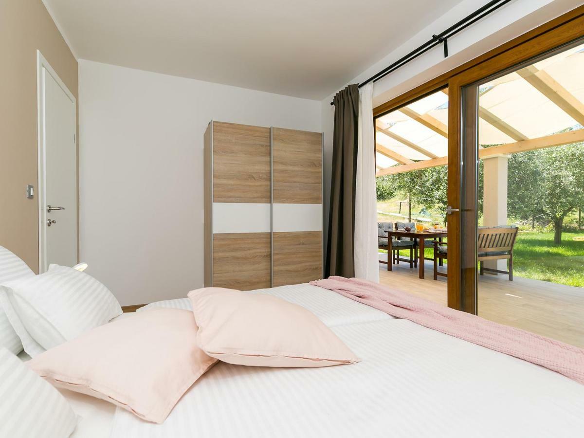 Pool Premium Apartment Vrsar Ngoại thất bức ảnh